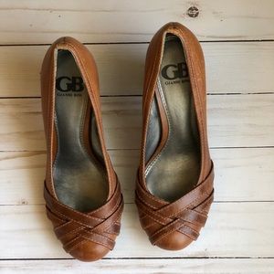 Gianni Bini Brown leather heels